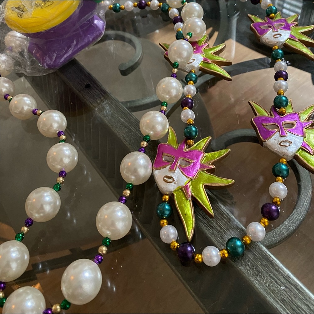 Heavy long Mardi Gras pearls/ beads/ throws krewe of tucks mini toilet